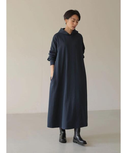 AMERICAN HOLIC（アメリカンホリック）の「プリーツドッキングミニ裏毛ワンピース（ワンピース・レディース・ネイビー/チャコールグレー・M/L）」の17枚目の写真