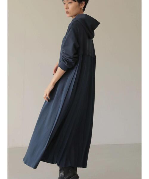 AMERICAN HOLIC（アメリカンホリック）の「プリーツドッキングミニ裏毛ワンピース（ワンピース・レディース・ネイビー/チャコールグレー・M/L）」の14枚目の写真