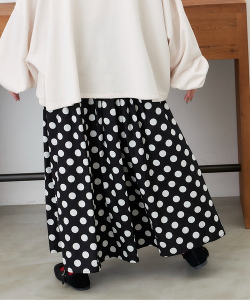 MERLOT(メルロー)の「フレアスカート(スカート・レディース・ホワイト・FREE)」の2枚目の写真