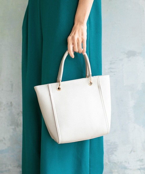 LEPSIM（レプシィム）の「【ゼロかる】キレイメBAG　258499（ハンドバッグ・レディース・ブラック/アイボリー/グレイッシュベージュ・ONE SIZE）」の2枚目の写真