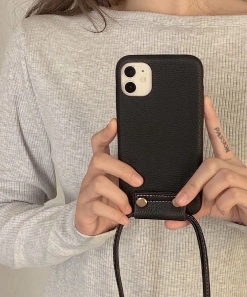 Mayree（メイリー）の「【Mayree】フェイクレザー ショルダー iPhoneケース（スマホケース/カバー・レディース・ブラック/ブラウン/グリーン・C/F/L/K/G/D/I/E/H）」の2枚目の写真