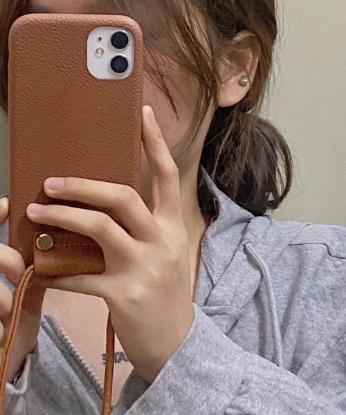 Mayree（メイリー）の「【Mayree】フェイクレザー ショルダー iPhoneケース（スマホケース/カバー・レディース・ブラック/ブラウン/グリーン・C/F/L/K/G/D/I/E/H）」の6枚目の写真