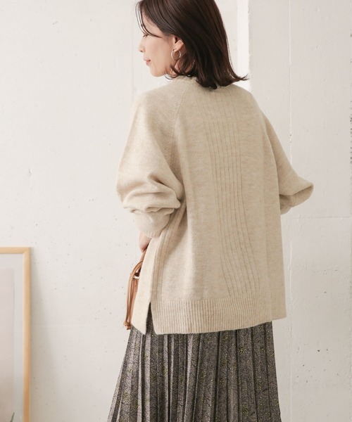 URBAN RESEARCH DOORS（アーバンリサーチドアーズ）の「クルーネックボリュームスリーブニット（ニット/セーター・レディース・ピンク/ミント/ライトベージュ・ONE）」の12枚目の写真