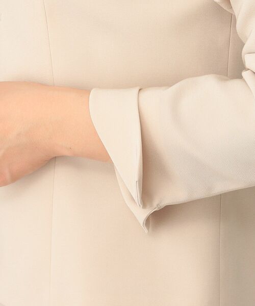 UNTITLED（アンタイトル）の「◆トリアセストレッチ ノーカラージャケット【洗える・抗菌防臭】（ノーカラージャケット・レディース・ブラック/ベージュ/ダークネイビー/ネイビー系9・02/01/03/00/04/42/44/48）」の10枚目の写真