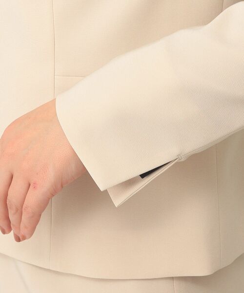 UNTITLED（アンタイトル）の「◆トリアセストレッチ ノーカラージャケット【洗える・抗菌防臭】（ノーカラージャケット・レディース・ブラック/ベージュ/ダークネイビー/ネイビー系9・02/01/03/00/04/42/44/48）」の11枚目の写真