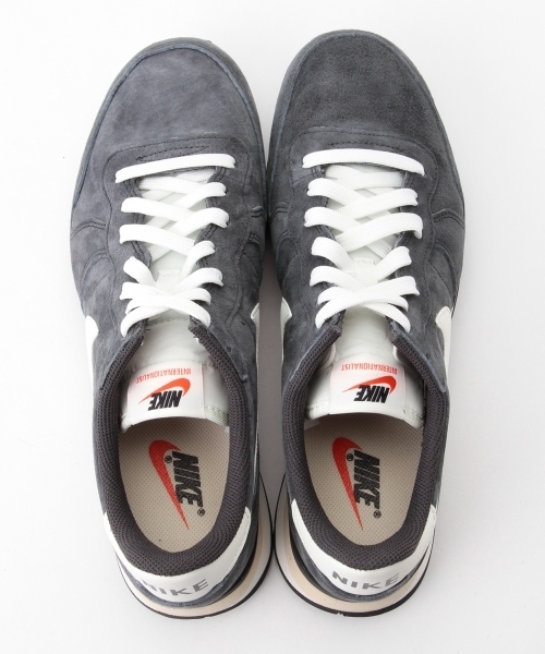 BEAMS（ビームス）の「NIKE / インターナショナリスト PGS レザー（スニーカー・メンズ・ブラウン系その他/チャコールグレー・28.0cm/27.5cm/26.5cm/27.0cm/29.0cm/26.0cm）」の14枚目の写真