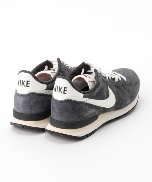 BEAMS（ビームス）の「NIKE / インターナショナリスト PGS レザー（スニーカー・メンズ・ブラウン系その他/チャコールグレー・28.0cm/27.5cm/26.5cm/27.0cm/29.0cm/26.0cm）」の3枚目の写真