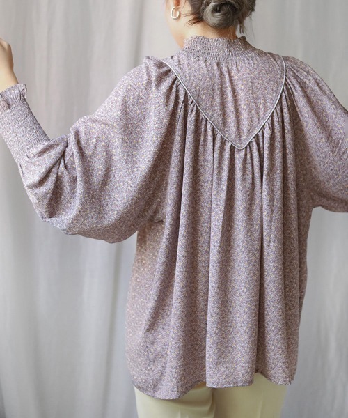 バブ Bab 前後2WAY花柄シャーリングブラウス （BROWN） バブ Bab 前後2WAY花柄シャーリングブラウス （BROWN