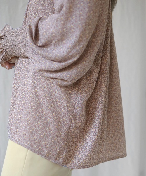 Bab（バブ）の「前後2WAY花柄シャーリングブラウス（シャツ/ブラウス・レディース・ライトブルー/ブラック/ベージュ・M）」の17枚目の写真