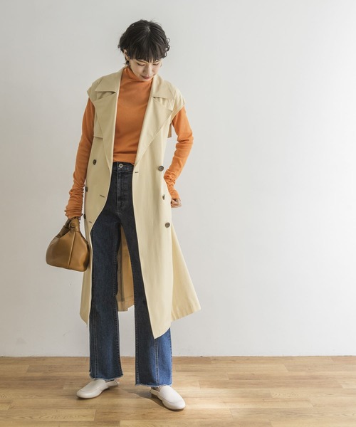 URBAN RESEARCH（アーバンリサーチ）の「『Gina 2022Spring掲載』シャーリングスリーブタートルネックカットソー（Tシャツ/カットソー・レディース・オフホワイト/イエロー/オレンジ・FREE）」の20枚目の写真