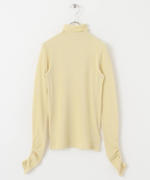 URBAN RESEARCH（アーバンリサーチ）の「『Gina 2022Spring掲載』シャーリングスリーブタートルネックカットソー（Tシャツ/カットソー・レディース・オフホワイト/イエロー/オレンジ・FREE）」の6枚目の写真