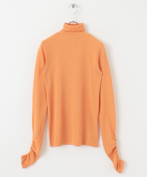 URBAN RESEARCH（アーバンリサーチ）の「『Gina 2022Spring掲載』シャーリングスリーブタートルネックカットソー（Tシャツ/カットソー・レディース・オフホワイト/イエロー/オレンジ・FREE）」の9枚目の写真