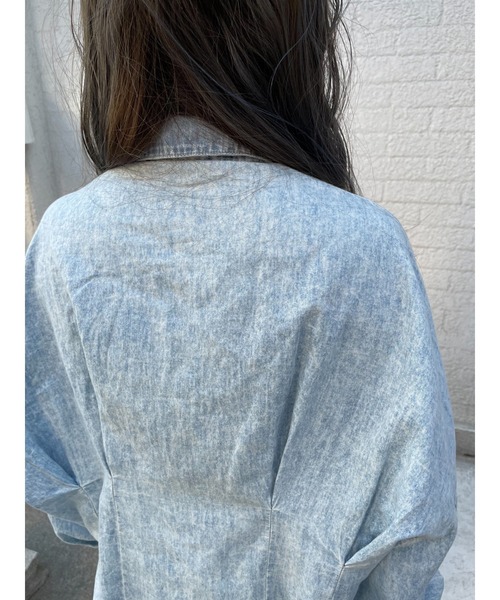 EGOIST（エゴイスト）の「ウエストタックデザインデニムシャツ（シャツ/ブラウス・レディース・サックスブルー・FREE）」の8枚目の写真
