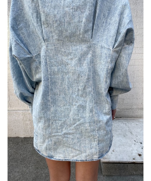 EGOIST（エゴイスト）の「ウエストタックデザインデニムシャツ（シャツ/ブラウス・レディース・サックスブルー・FREE）」の9枚目の写真