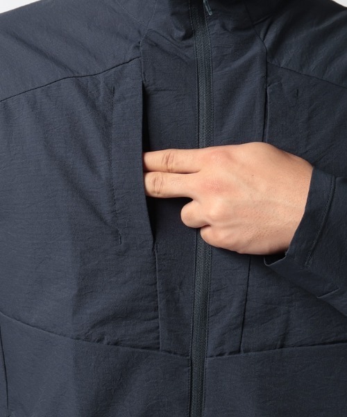 DESCENTE(デサント)の「【デサントアスレチック】ドッドエアースタンドカラージャケット / DOTAIR STAND COLLAR JACKET ストレッチ 高通気 ランニング トレーニング(その他トップス・メンズ・ホワイト/ネイビー/カーキ・SMALL/MEDIUM/LARGE/X-LARGE)」の11枚目の写真