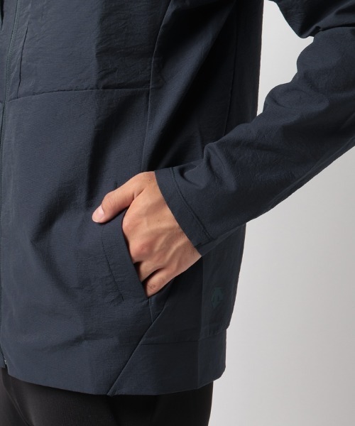 DESCENTE(デサント)の「【デサントアスレチック】ドッドエアースタンドカラージャケット / DOTAIR STAND COLLAR JACKET ストレッチ 高通気 ランニング トレーニング(その他トップス・メンズ・ホワイト/ネイビー/カーキ・SMALL/MEDIUM/LARGE/X-LARGE)」の10枚目の写真