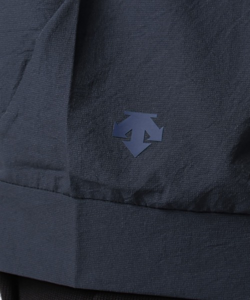 DESCENTE(デサント)の「【デサントアスレチック】ドッドエアースタンドカラージャケット / DOTAIR STAND COLLAR JACKET ストレッチ 高通気 ランニング トレーニング(その他トップス・メンズ・ホワイト/ネイビー/カーキ・SMALL/MEDIUM/LARGE/X-LARGE)」の7枚目の写真