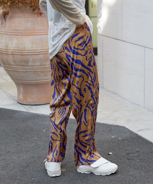 PUBLUX(パブリュクス)の「【PUBLUX/パブリュクス】 アニマル柄プリントパンツ(その他パンツ・レディース・オレンジ系その他/ゼブラ・フリ-)」の11枚目の写真