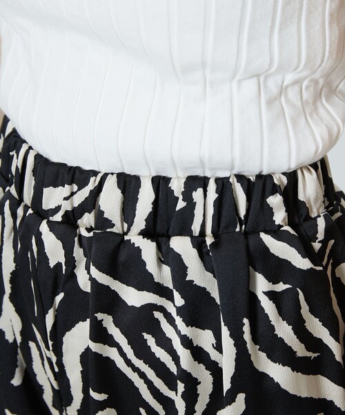 PUBLUX(パブリュクス)の「【PUBLUX/パブリュクス】 アニマル柄プリントパンツ(その他パンツ・レディース・オレンジ系その他/ゼブラ・フリ-)」の15枚目の写真