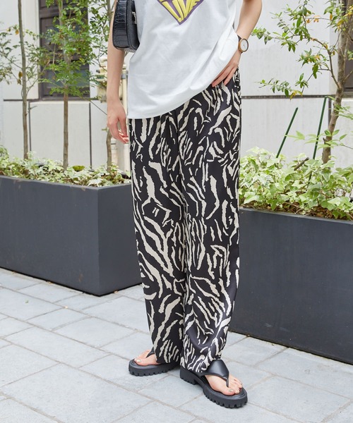 PUBLUX(パブリュクス)の「【PUBLUX/パブリュクス】 アニマル柄プリントパンツ(その他パンツ・レディース・オレンジ系その他/ゼブラ・フリ-)」の21枚目の写真