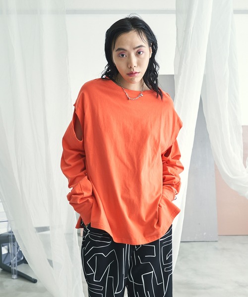 VACANCY(ヴァカンシー)の「2WAYスリーブTシャツ(Tシャツ/カットソー・レディース・オレンジ/ブルー/ホワイト/ブラック・FREE)」の16枚目の写真