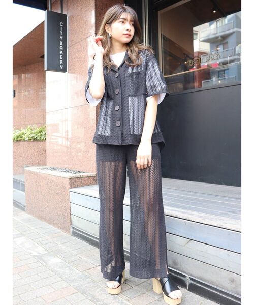 MURUA（ムルーア）の「メッシュスリットパンツ【セットアップ着用可】（スウェットパンツ・レディース・ブラック/グリーン/アイボリー・FREE）」の20枚目の写真