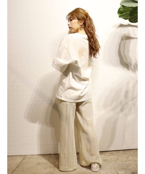 MURUA（ムルーア）の「メッシュスリットパンツ【セットアップ着用可】（スウェットパンツ・レディース・ブラック/グリーン/アイボリー・FREE）」の17枚目の写真