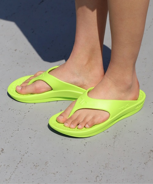 TELIC(テリック)の「TELIC/テリック ENERGY FLIP FLOP サンダル リカバリーサンダル(サンダル・メンズ・ブルー/ピンク/オレンジ系その他/ブラック/ダークブラウン/ブルー系その他/オレンジ系その他2/ベージュ/レッド系その他/ブラック×シルバー/ホワイト/グレー/ライム/マルチ/レッド系その他2/スモークグレー/ダークネイビー/ミント/オレンジ/ブラウン/ターコイズブルー/アイボリー/キャメル/ライトグリーン・S/XL/ML/M/L/XS)」の11枚目の写真