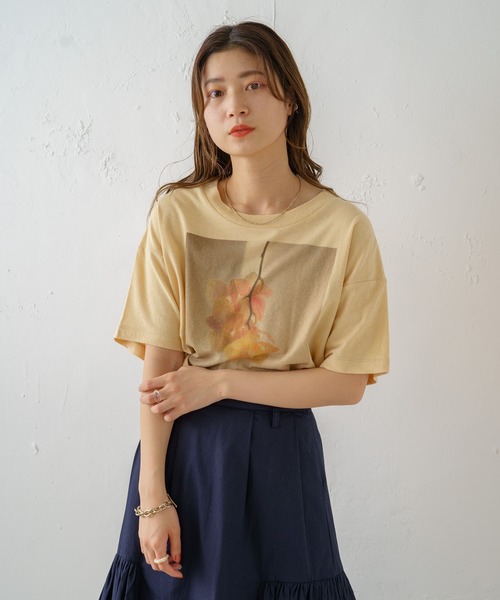 Kastane(カスタネ)の「【Yuri Hanamoriコラボ】フォトTEE(Tシャツ/カットソー・レディース・イエロー/オフホワイト・FREE)」の19枚目の写真