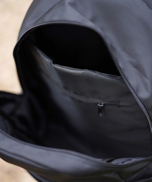 GIORDANO（ジョルダーノ）の「[ GIORDANO ] ロゴプリントバックパック (リュック)（バックパック/リュック・レディース・ネイビー/ブラック/カーキ・FREE）」の13枚目の写真