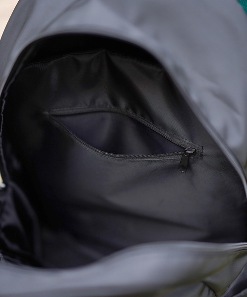 GIORDANO（ジョルダーノ）の「[ GIORDANO ] ロゴプリントバックパック (リュック)（バックパック/リュック・レディース・ネイビー/ブラック/カーキ・FREE）」の14枚目の写真