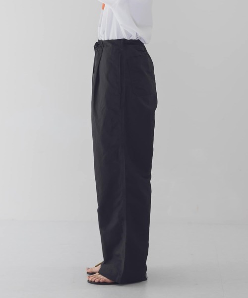 URBAN RESEARCH DOORS（アーバンリサーチドアーズ）の「UNIFY　コットンリネンパジャマパンツ（その他パンツ・レディース・ブラック・ONE）」の11枚目の写真