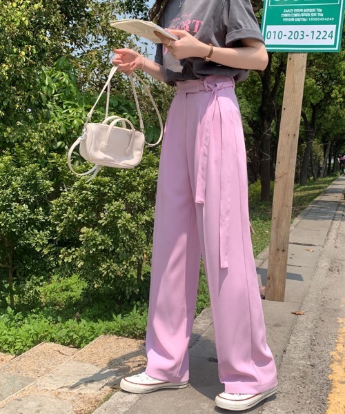 by muni:r（バイ ムニール）の「ピンタックストラップワイドスラックス（スラックス・レディース・アイボリー/ブラック/グリーン系その他/ネイビー/ピンク・SMALL/MEDIUM）」の22枚目の写真