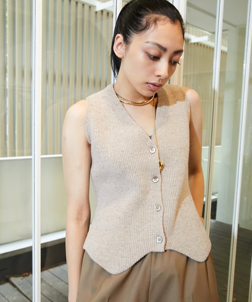 Whim Gazette（ウィムガゼット）の「【GEMINI】ニットベスト（ベスト・レディース・ライトグレー/ベージュ・FREE）」の16枚目の写真