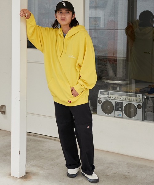 Dickies(ディッキーズ)の「Dickies/ディッキーズ ロゴ刺繍 裏毛オーバーサイズハーフジップパーカー(パーカー・メンズ・グレー系/ブラウン/イエロー系/ブラック/グリーン/ベージュ系/ブルー・M/L/XL)」の16枚目の写真