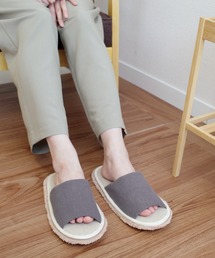 AmiAmi（アミアミ）の「モップスリッパ /ルームシューズ（ルームシューズ/スリッパ）」