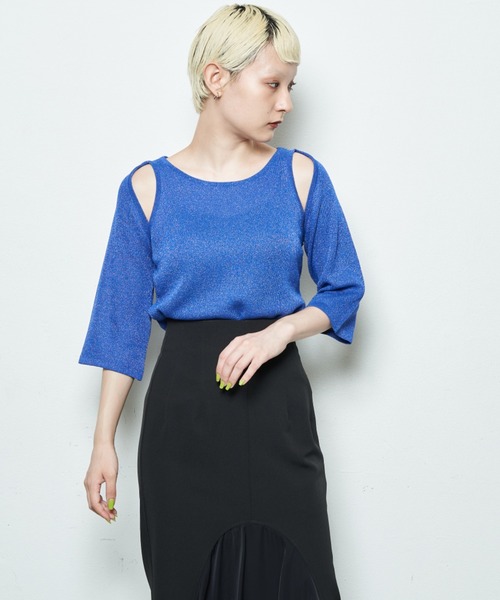 Solace（ソレイス）の「ショルダーカットオープンニットトップス（ニット/セーター・レディース・ブラック/ブルー/ナチュラル・FREE）」の11枚目の写真
