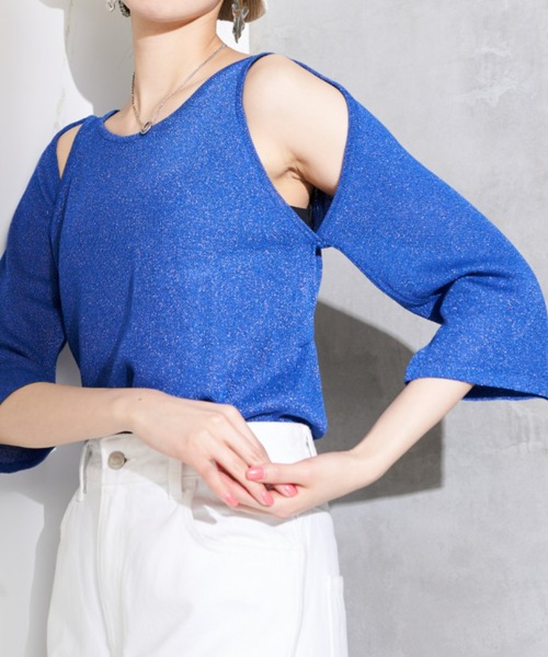 Solace（ソレイス）の「ショルダーカットオープンニットトップス（ニット/セーター・レディース・ブラック/ブルー/ナチュラル・FREE）」の16枚目の写真