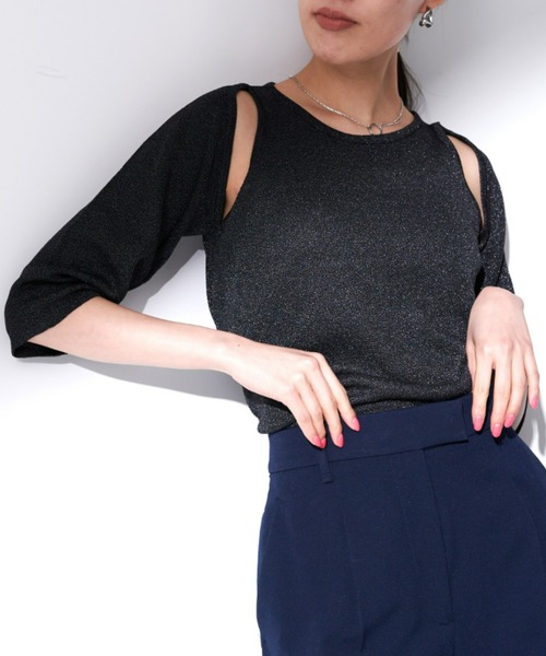 Solace（ソレイス）の「ショルダーカットオープンニットトップス（ニット/セーター・レディース・ブラック/ブルー/ナチュラル・FREE）」の5枚目の写真