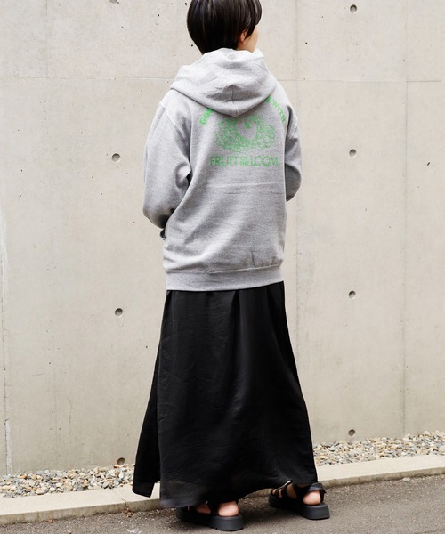 FRUIT OF THE LOOM（フルーツオブザルーム）の「FRUIT OF THE LOOM/フルーツオブザルーム FTL×ROOP TOKYO 別注 グラフィックパーカー フーディ（パーカー・レディース・ブラック×ホワイト/グレー/ホワイト×ブラック・L/XL/S/M）」の22枚目の写真