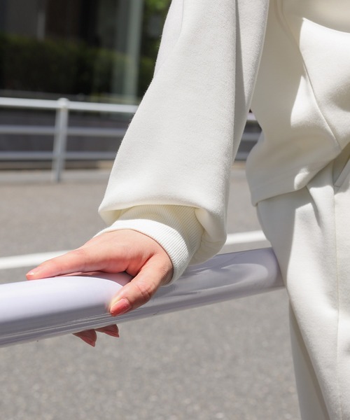 Honeys（ハニーズ）の「ゆるロゴパーカー（パーカー・レディース・杢グレー/スミクロ/イエロー×グリーン/アイボリー/ブルー・S/L/M）」の19枚目の写真