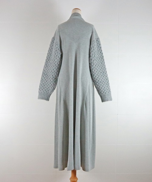 AULA AILA(アウラアイラ)の「フレアニットワンピース(ワンピース・レディース・ブラック/グレー/ブルー・0)」の15枚目の写真