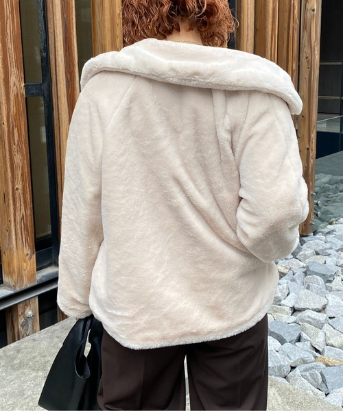 CPCM（シーピーシーエム）の「襟付きファーブルゾン（ブルゾン・レディース・ブラウン/アイボリー/グレイッシュベージュ・FREE）」の6枚目の写真