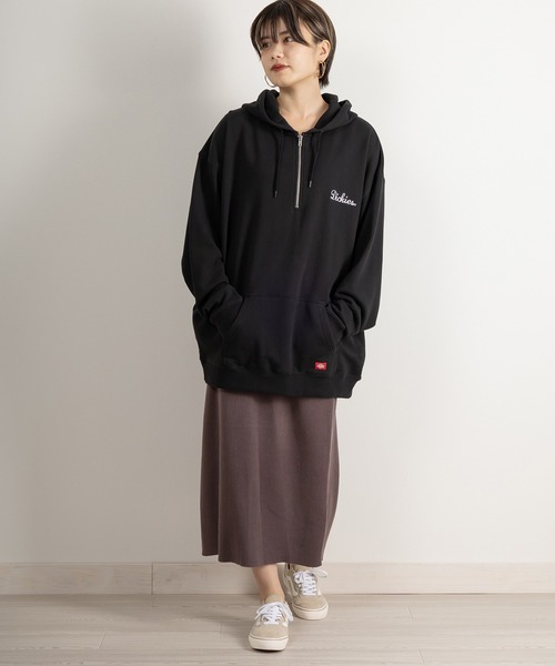 Dickies(ディッキーズ)の「【DICKIES/ディッキーズ】ワンポイント刺繍ハーフジップフーディ/パーカー/ビッグシルエット(パーカー・メンズ・ブラック/グレー/ブラウン/ベージュ/グリーン/イエロー/ブルー・M/L/XL)」の8枚目の写真