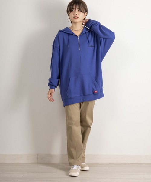 Dickies(ディッキーズ)の「【DICKIES/ディッキーズ】ワンポイント刺繍ハーフジップフーディ/パーカー/ビッグシルエット(パーカー・メンズ・ブラック/グレー/ブラウン/ベージュ/グリーン/イエロー/ブルー・M/L/XL)」の16枚目の写真