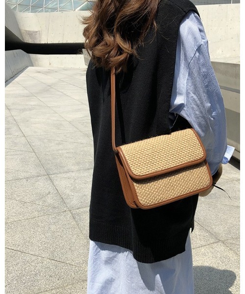 Ritzy(リッツィー)の「Vネックベスト(ベスト・レディース・ホワイト/ブラウン/グレー/ブラック・FREE)」の13枚目の写真