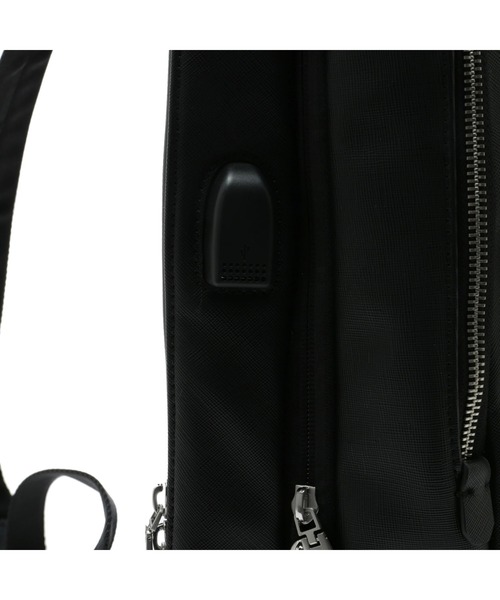 Guess（ゲス）の「CERTOSA Saffiano Smartbackpack（バックパック/リュック・メンズ・ブラック・ONE SIZE）」の14枚目の写真