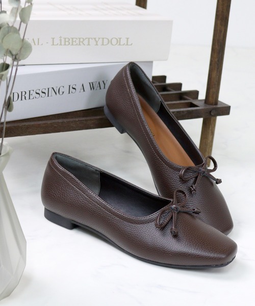 LibertyDoll(リバティードール)の「Liberty doll / スクエアトゥ バレエシューズ レディース 甲深 フラットシューズ リボン パンプス 歩きやすい 脱げにくい 軽量 ソフトシボ素材 通勤 通学 オフィス 旅行 (1132)(バレエシューズ・レディース・ブラウン/ダークブラウン/アイボリー/ブラック・SS/M/S/LL/3L/L)」の13枚目の写真