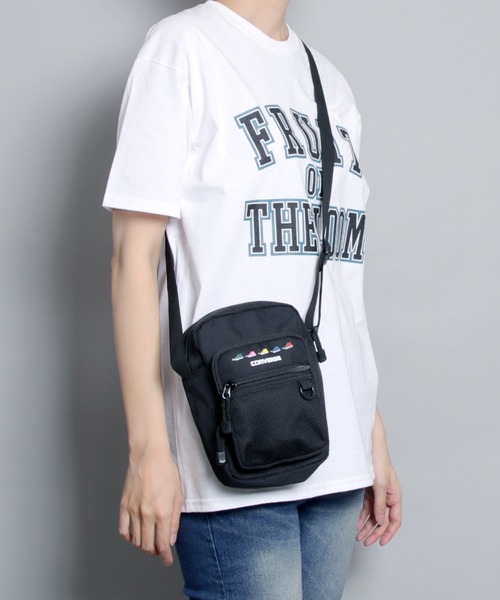 CONVERSE（コンバース）の「【CONVERSE/コンバース】SNEAKERS PRINT SHOULDER BAGスニーカープリントショルダーバッグ（ショルダーバッグ・レディース・ベージュ/ホワイト/ブラック・FREE）」の2枚目の写真