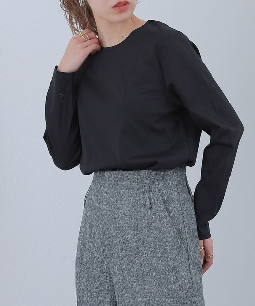 COLONY 2139（コロニートゥーワンスリーナイン）の「スマート長袖クルーTシャツ（Tシャツ/カットソー・レディース・ホワイト/ブラック/ライトグレー・SMALL/MEDIUM/LARGE）」の14枚目の写真